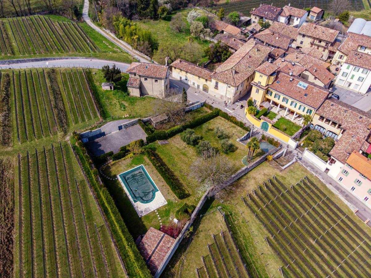 Castello Di Brusata Apartment By Quokka 360 - Romantic Flat With Pool Mendrisio Kültér fotó