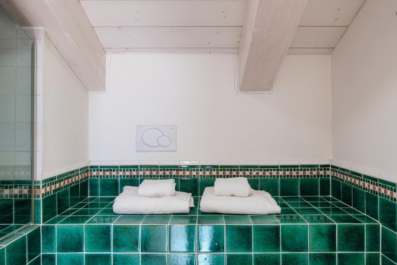 Castello Di Brusata Apartment By Quokka 360 - Romantic Flat With Pool Mendrisio Kültér fotó