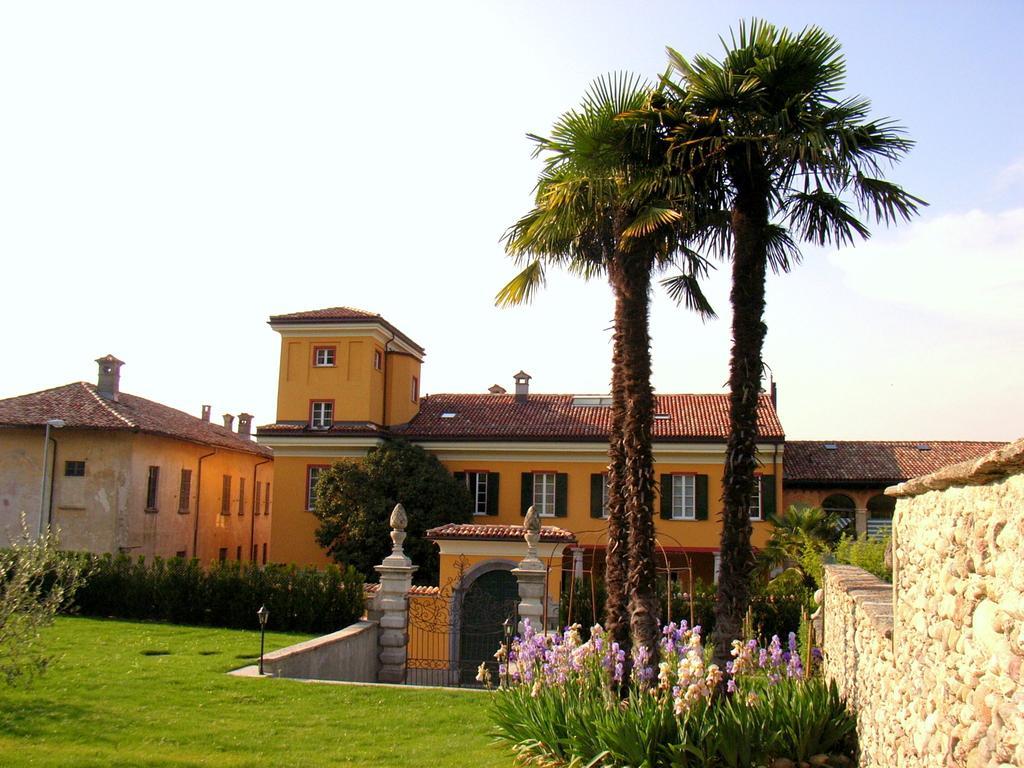 Castello Di Brusata Apartment By Quokka 360 - Romantic Flat With Pool Mendrisio Kültér fotó